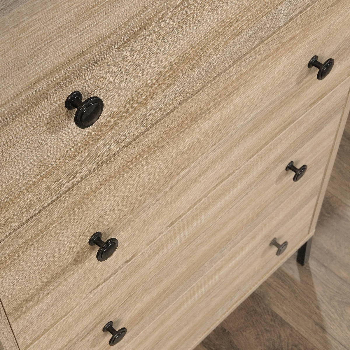 4-Drawer Tall Wood Bedroom Chest in Charter Oak B682
