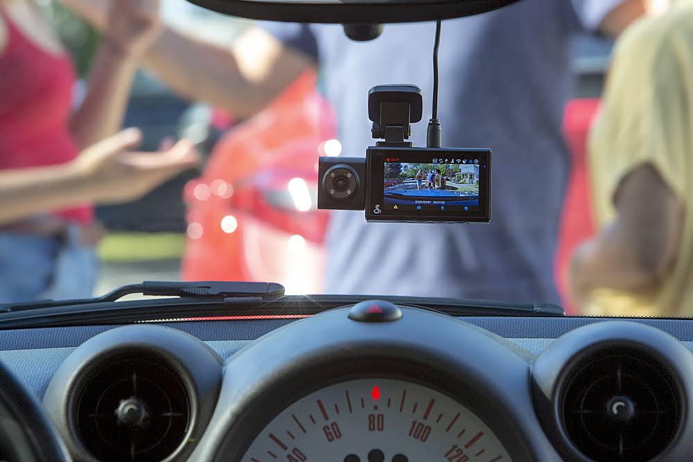 Dual-View Smart Dash Cam with Cabin-View Accessory Camera X4038