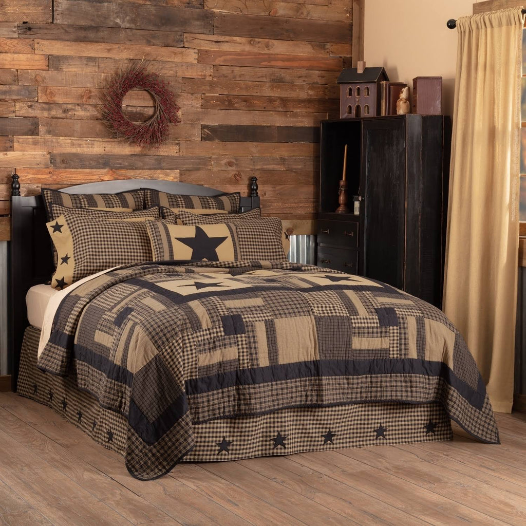 Black Check California King Quilt S650140