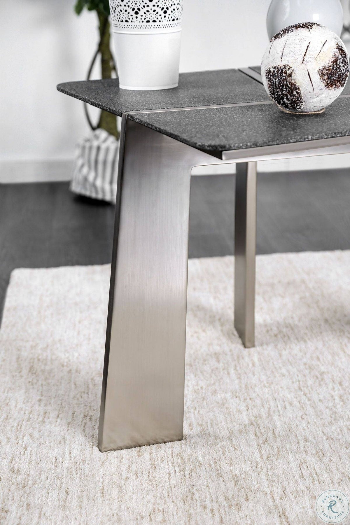 End Table O74218