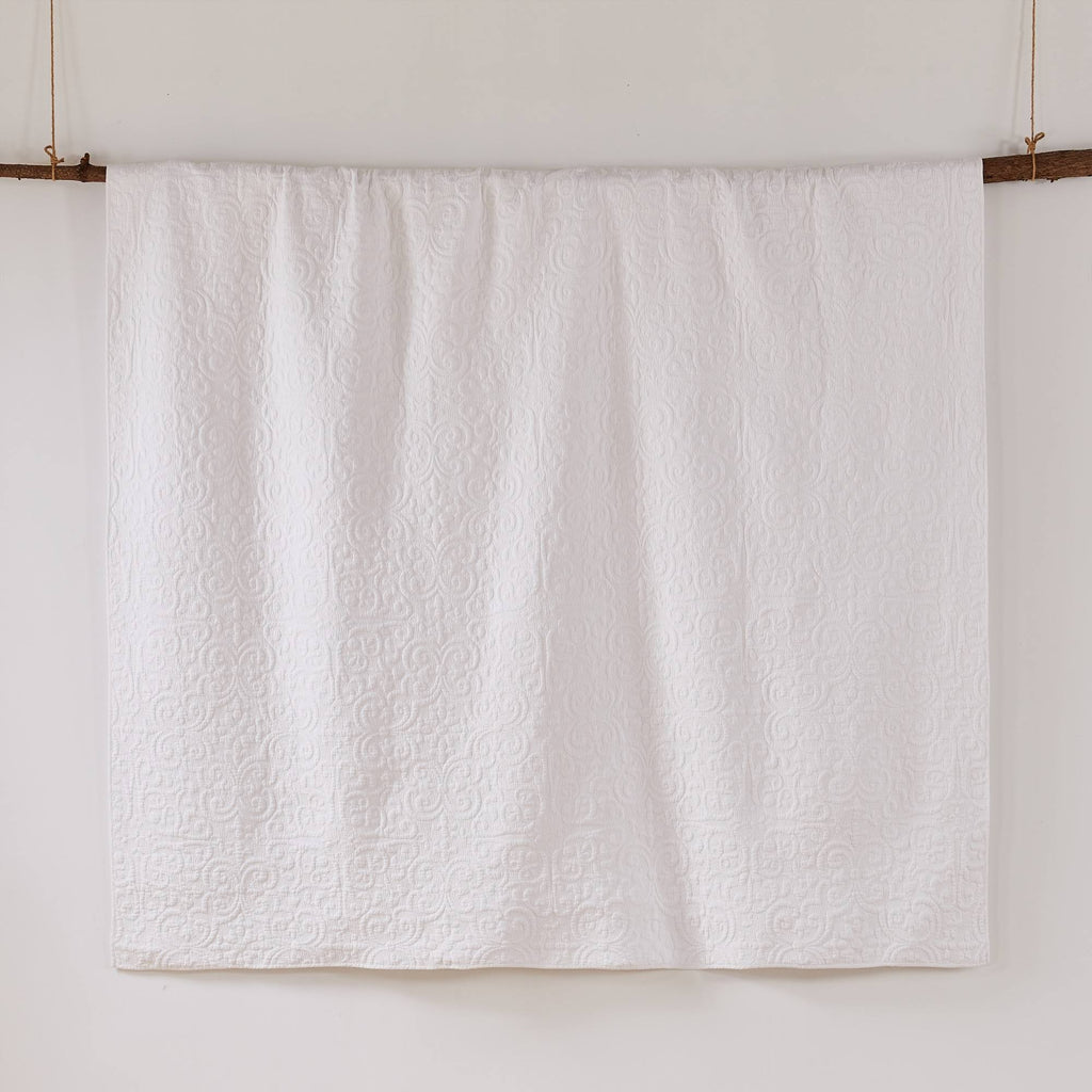 White Reversible King Quilt K9274