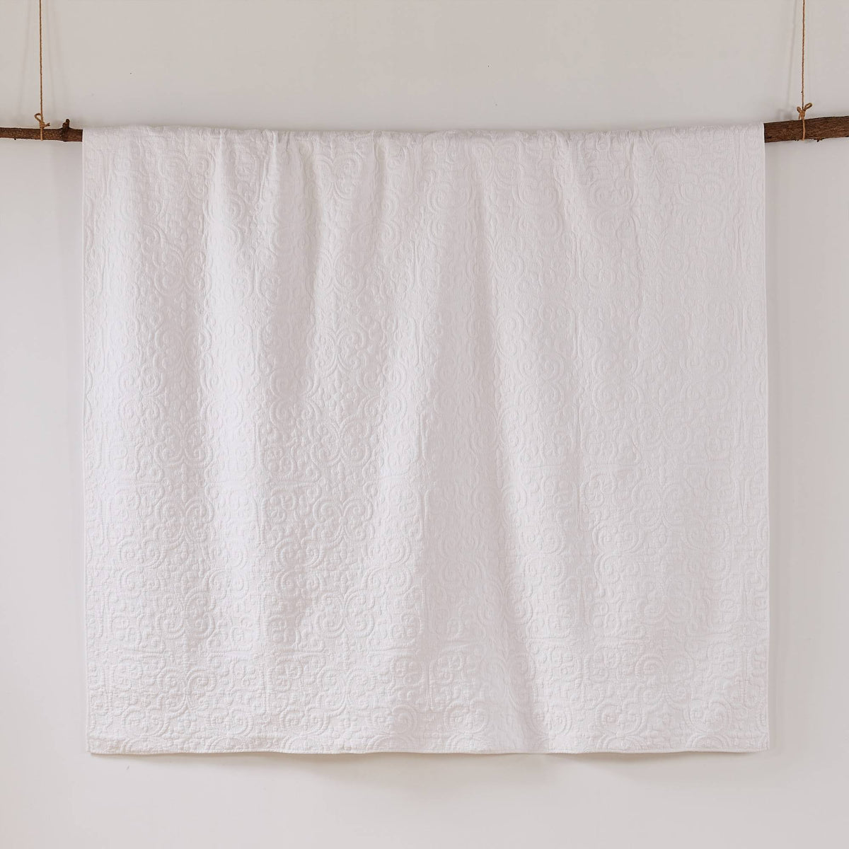 White Reversible King Quilt K9274