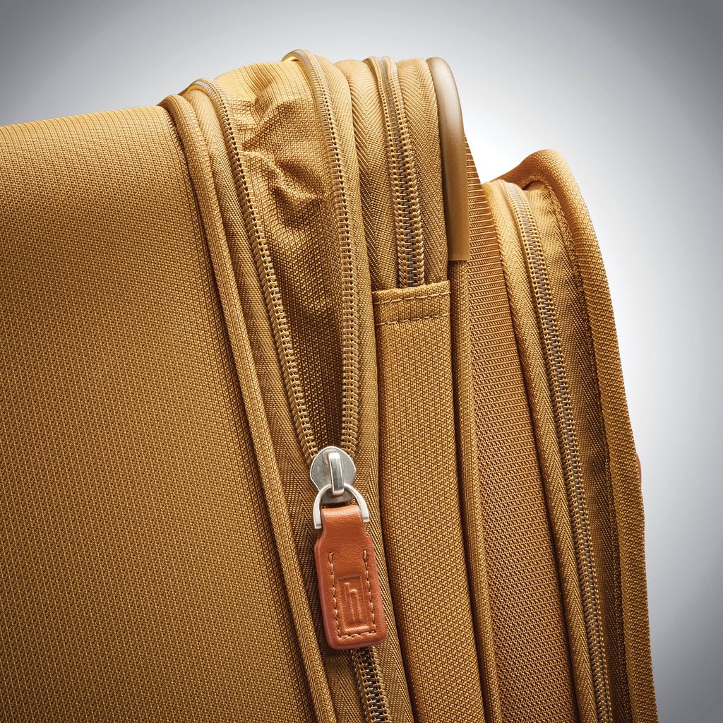 Safari Expandable Spinner Carry On C52222