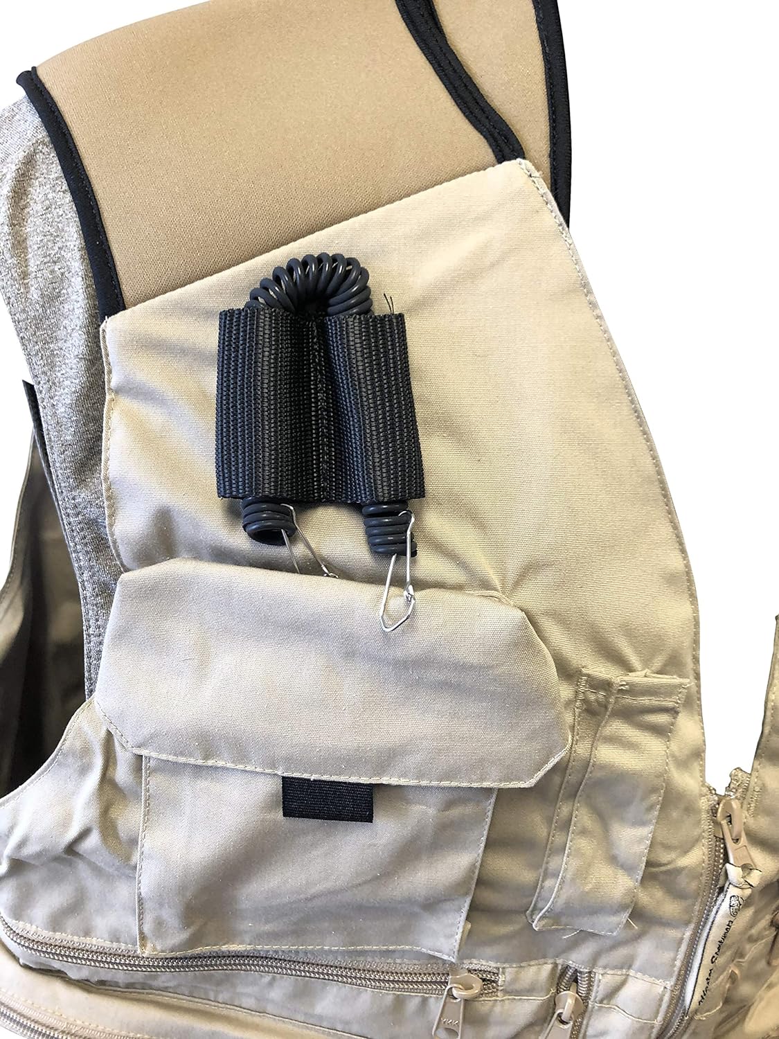 Fishing Gear Vest with 24 Pockets and Neoprene Shoulder A15366
