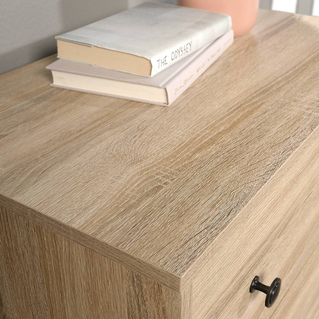 4-Drawer Tall Wood Bedroom Chest in Charter Oak B682