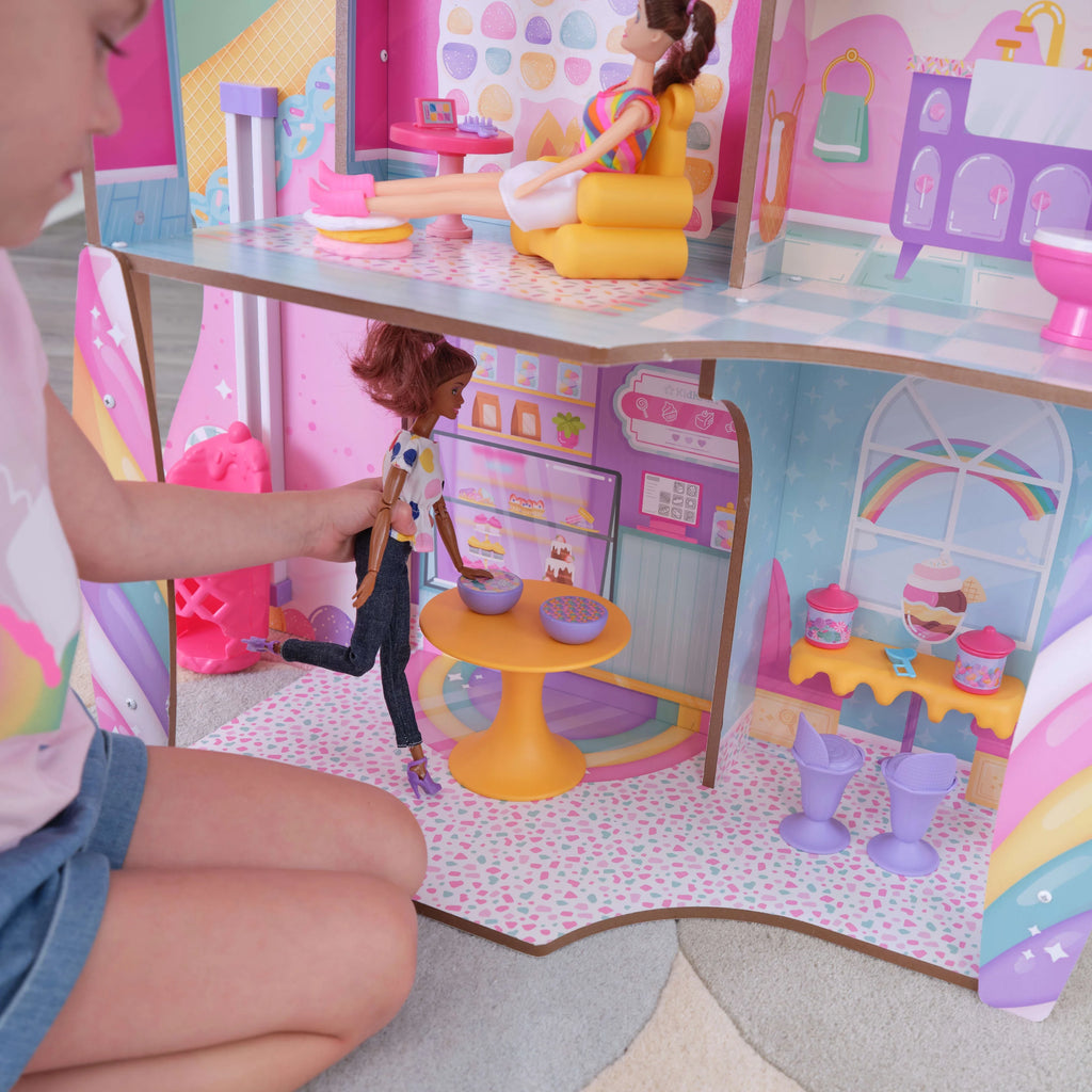 Wooden Dollhouse with Elevator 28 Accessories D777