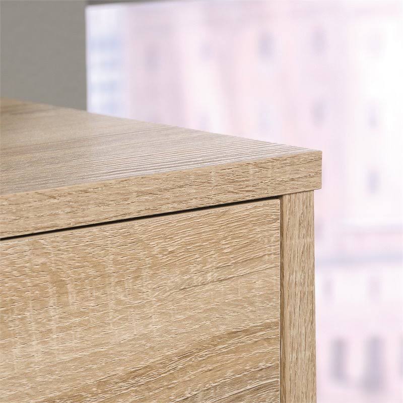 4-Drawer Tall Wood Bedroom Chest in Charter Oak B682
