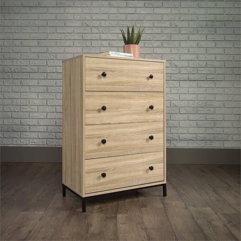 4-Drawer Tall Wood Bedroom Chest in Charter Oak B682