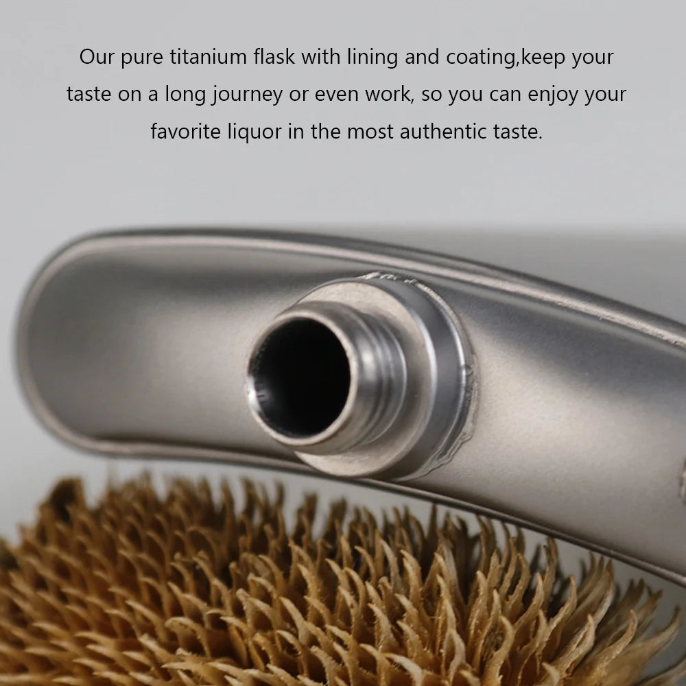Titanium Flask Hip Flagon with Screw Clip Ultralight Hydration Flat Bottle with Ti Funnel H46441
