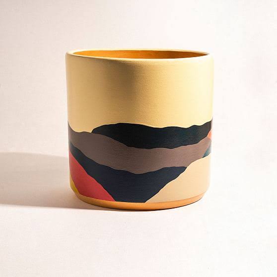 Medium Terracotta Pot U7597