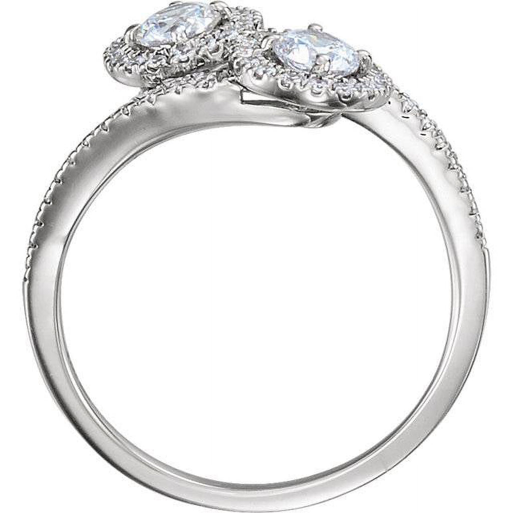14k White Gold Diamond Halo Ring Z128906