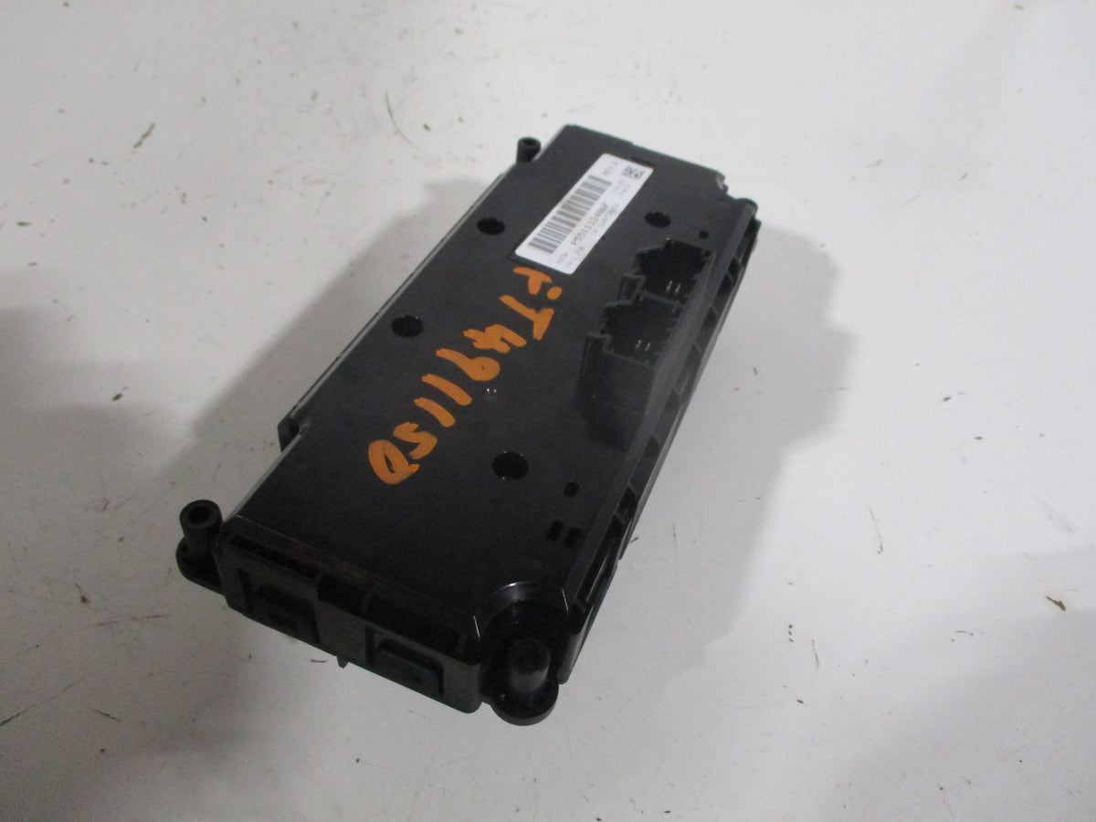 Dual Zone AC Heater Control F979006