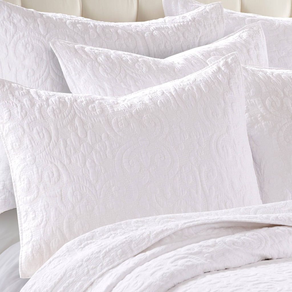 White Reversible King Quilt K9274