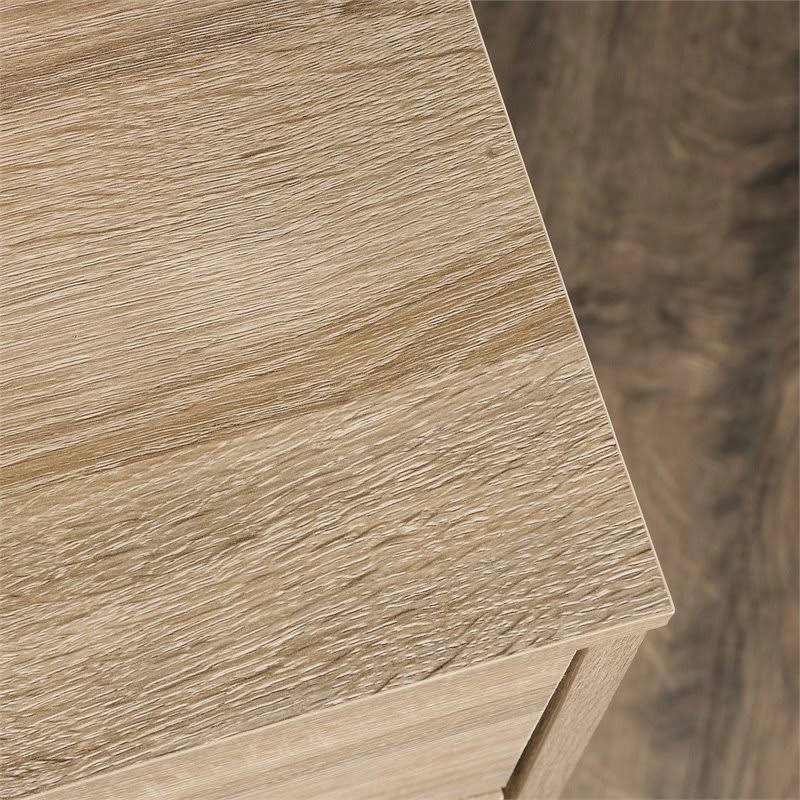 4-Drawer Tall Wood Bedroom Chest in Charter Oak B682